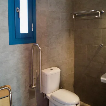 Apartman Throisma With Private Pool & Parking